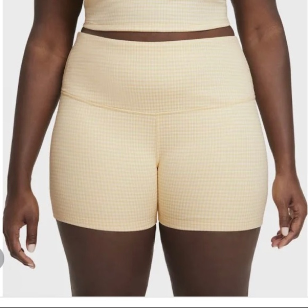 NWT Nike Dri-Fit High waisted Yoga shorts